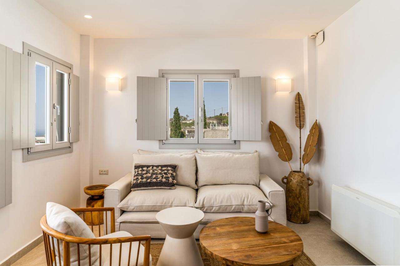 Arotron Santorini Bed & Breakfast Pyrgos Kallistis ภายนอก รูปภาพ
