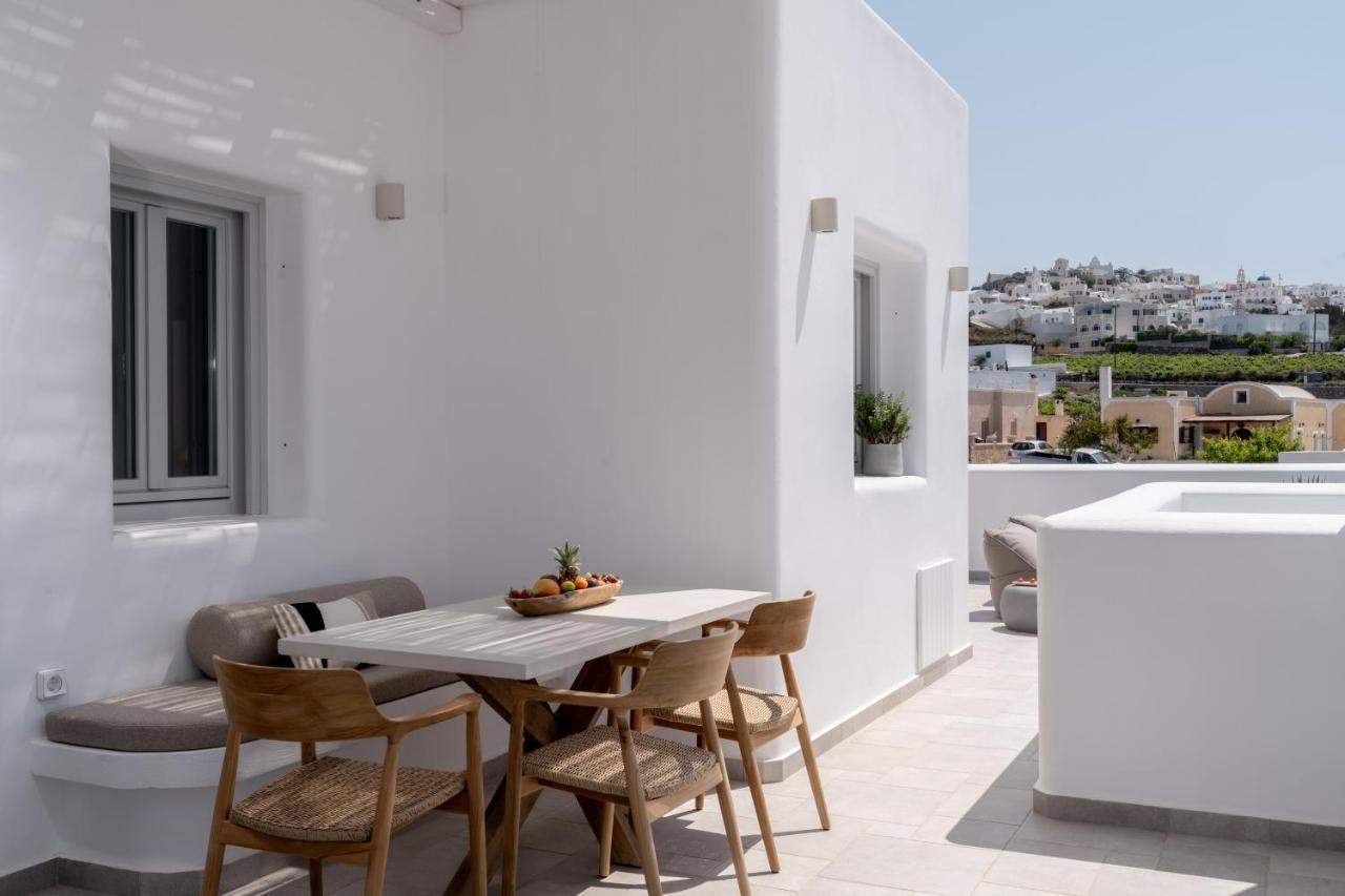 Arotron Santorini Bed & Breakfast Pyrgos Kallistis ภายนอก รูปภาพ